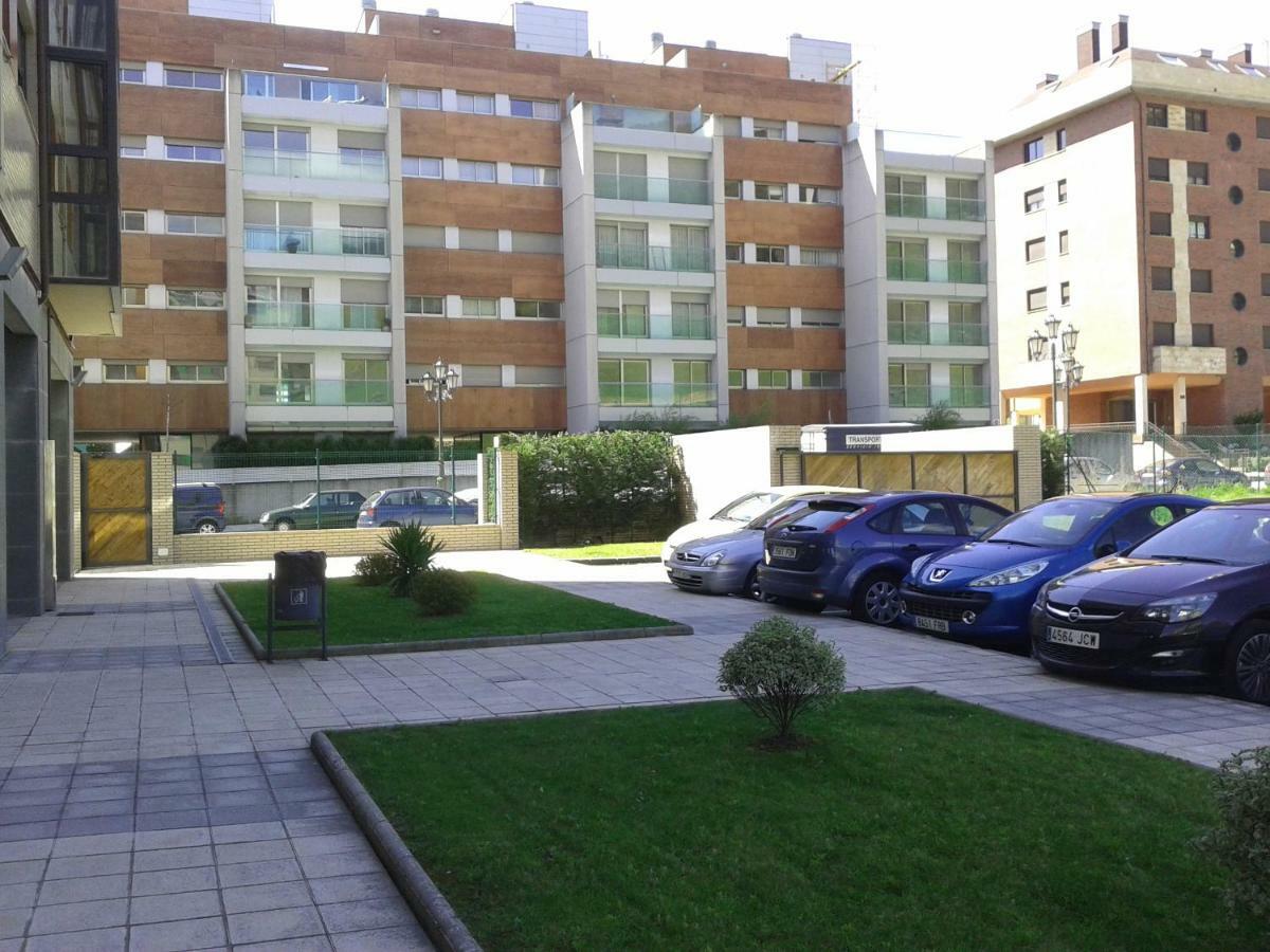 Torre De La Fuente Aprtovistas Piscina Parking Apartment Oviedo Exterior photo